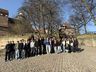 Konfis vor Burg